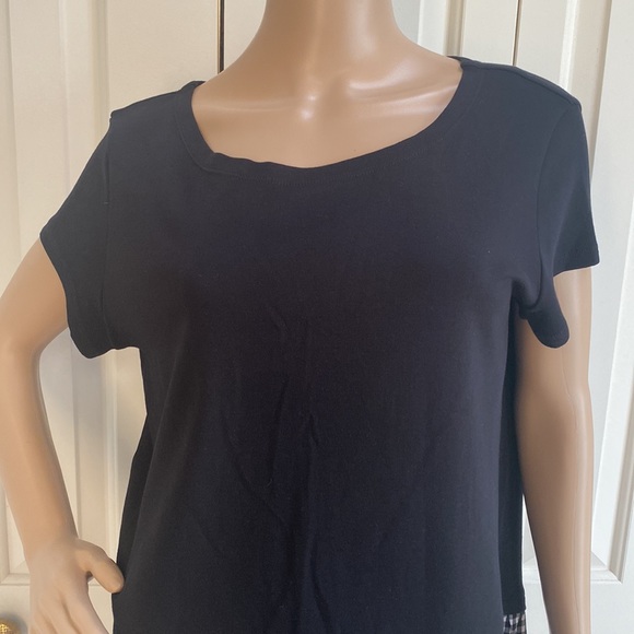 Halogen Womens Size Large Black & Checkered Cute Tee. Ruffle. Great Material. - Picture 5 of 11